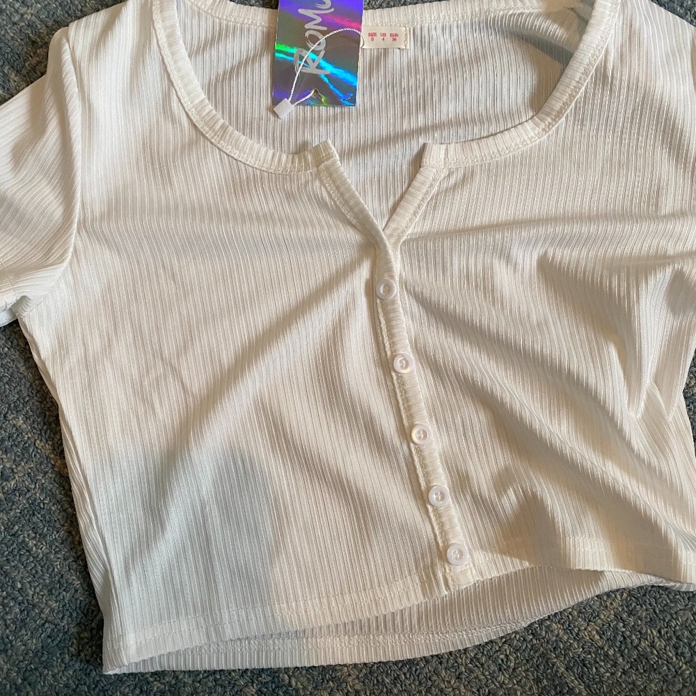 Romwe White Button Up Notch Crop Top